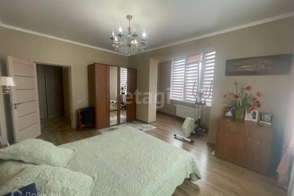 Продаётся 3-комнатная квартира, 117 м²