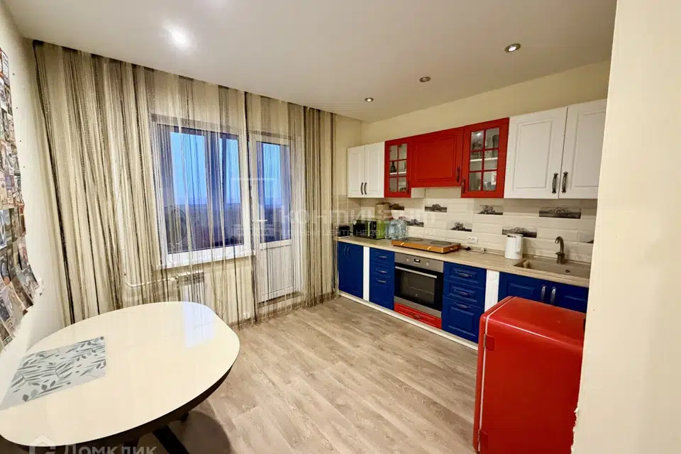 Сдаётся 1-комнатная квартира, 42.2 м²