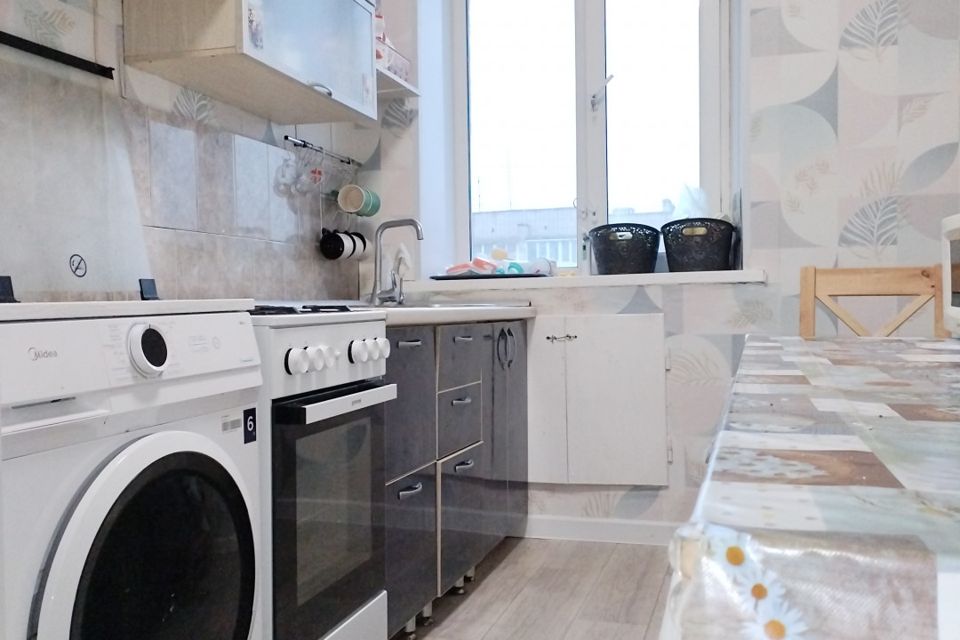 Продаётся 3-комнатная квартира, 65.8 м²