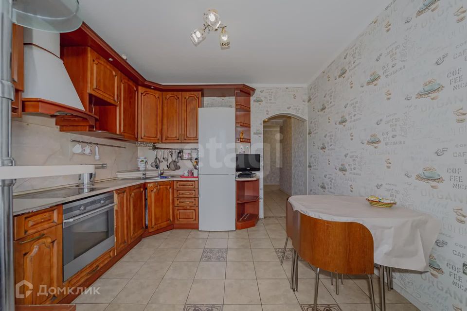 Продаётся 2-комнатная квартира, 70.7 м²
