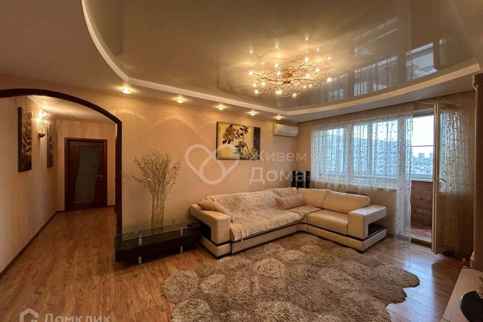Продаётся 3-комнатная квартира, 104 м²
