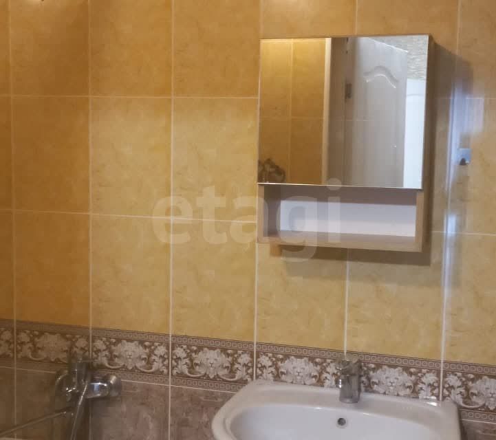 Продаётся 2-комнатная квартира, 60 м²
