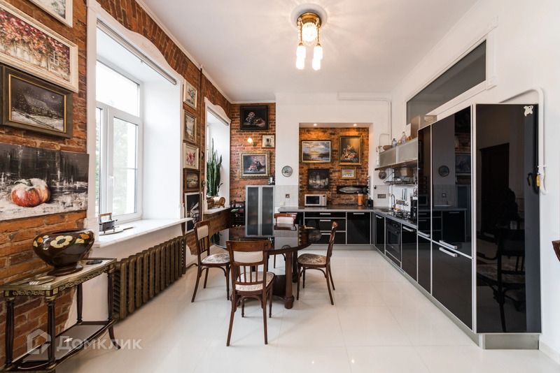 Продаётся 2-комнатная квартира, 77 м²