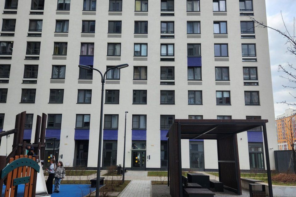 Продаётся 1-комнатная квартира, 41.9 м²