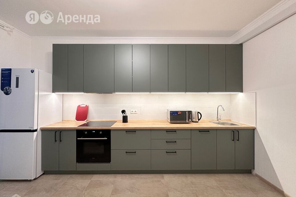 Сдаётся 2-комнатная квартира, 75 м²