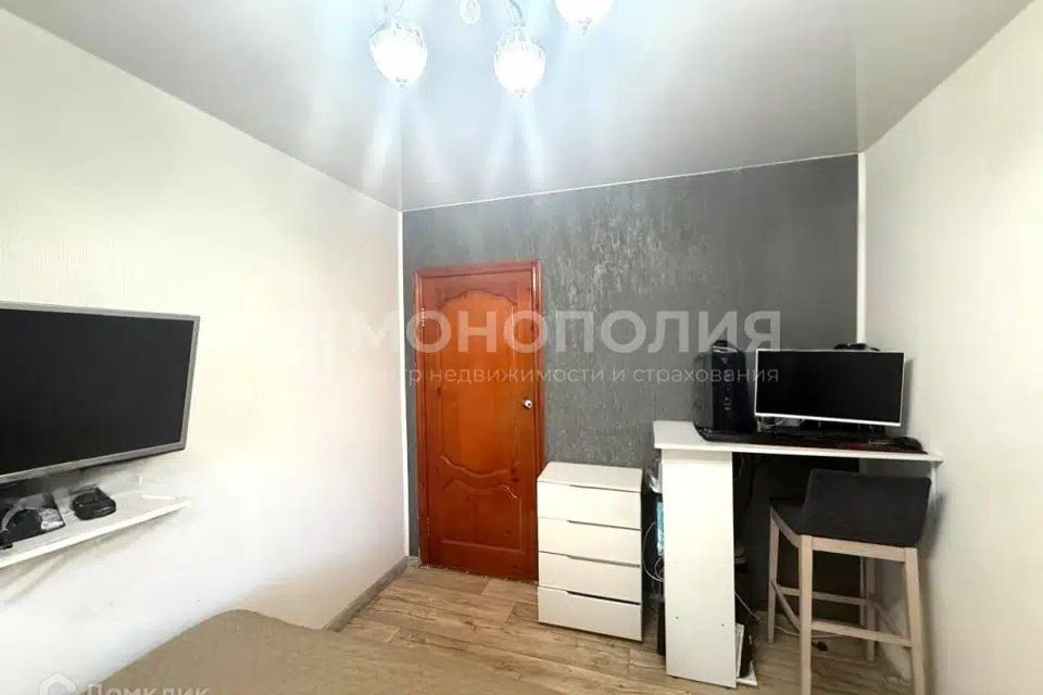 Продаётся 4-комнатная квартира, 93.3 м²