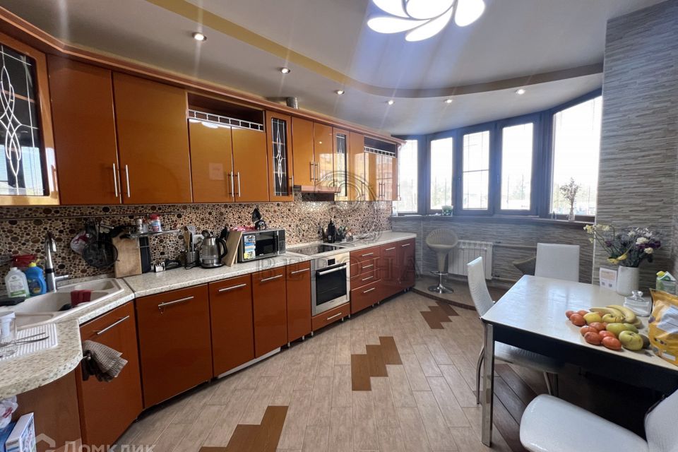 Продаётся 2-комнатная квартира, 61.3 м²