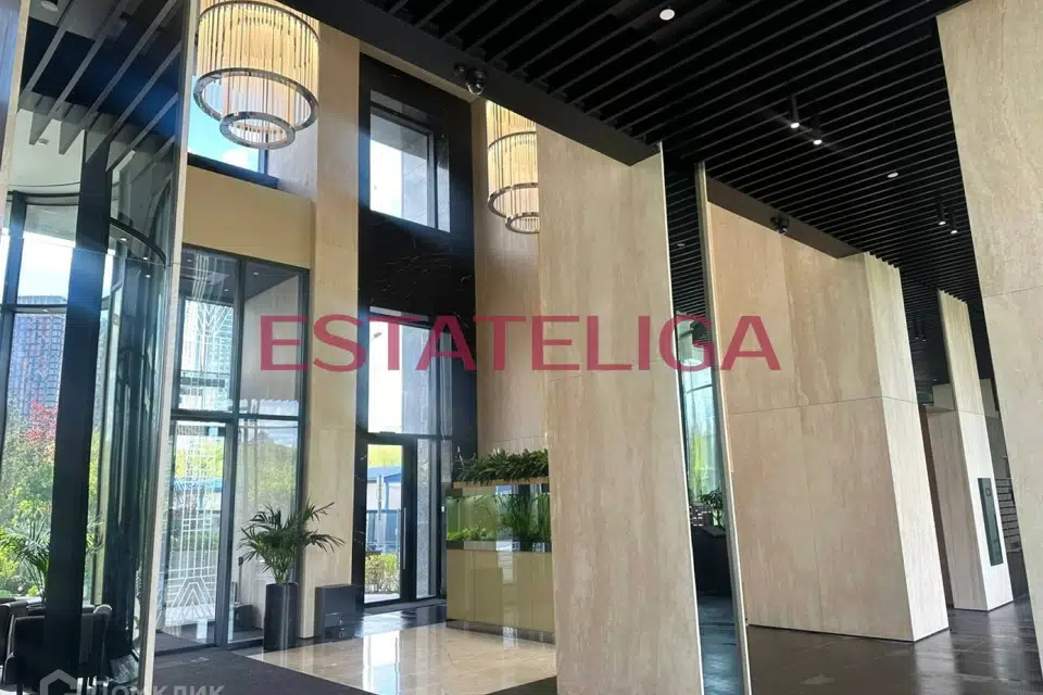 Продаётся 1-комнатная квартира, 57 м²