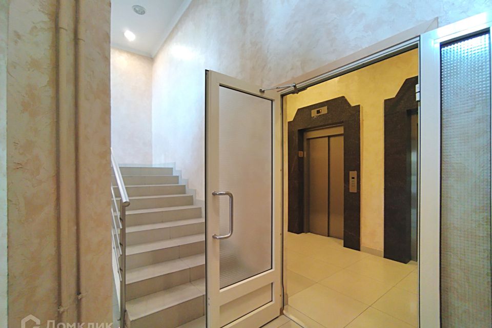 Продаётся 3-комнатная квартира, 142.3 м²