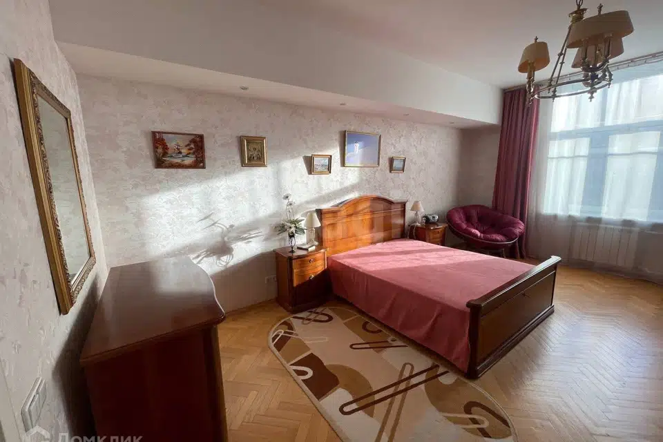 Продаётся 3-комнатная квартира, 109.3 м²