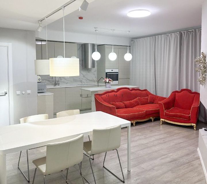 Сдаётся 3-комнатная квартира, 94 м²