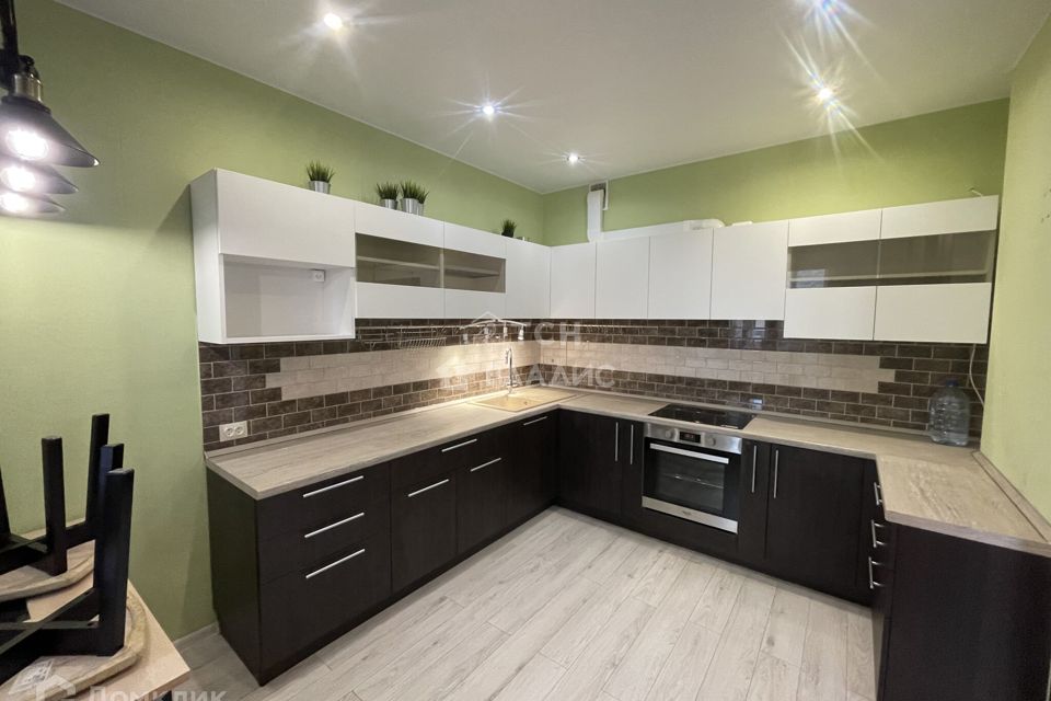 Продаётся 2-комнатная квартира, 58 м²