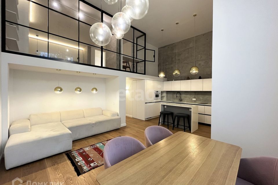 Продаётся 4-комнатная квартира, 133 м²