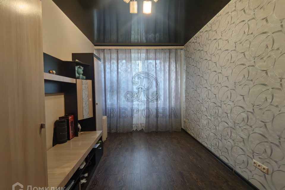 Продаётся 4-комнатная квартира, 98.2 м²