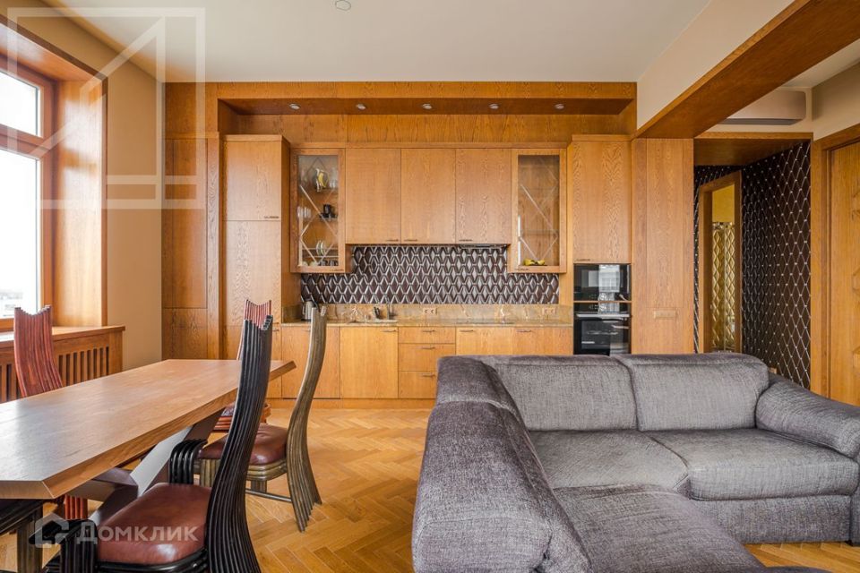 Сдаётся 4-комнатная квартира, 115 м²
