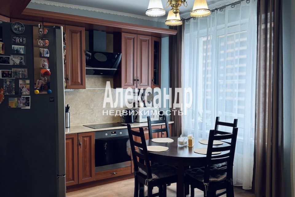 Продаётся 1-комнатная квартира, 42 м²