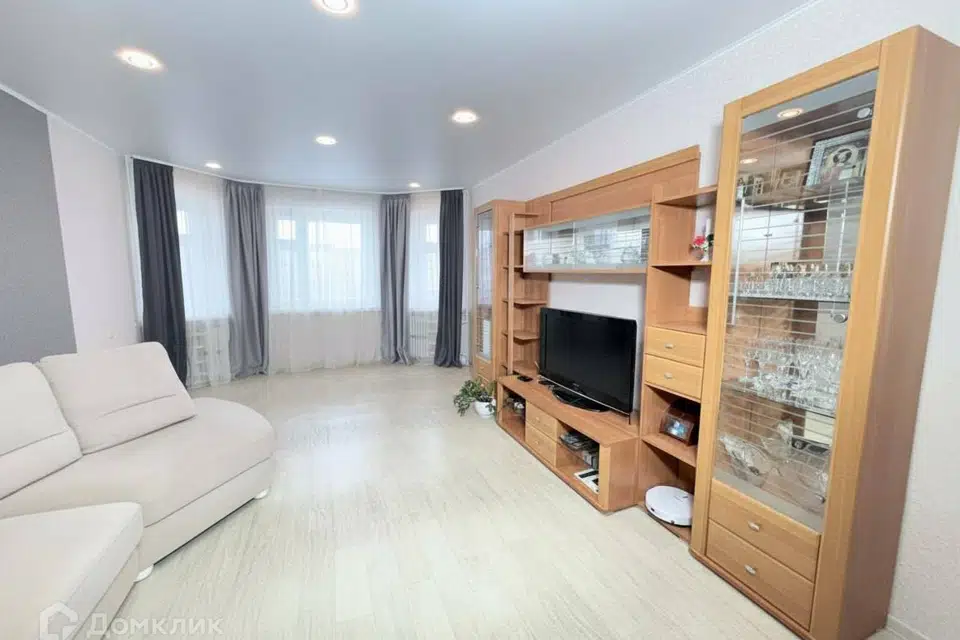 Продаётся 3-комнатная квартира, 102.6 м²