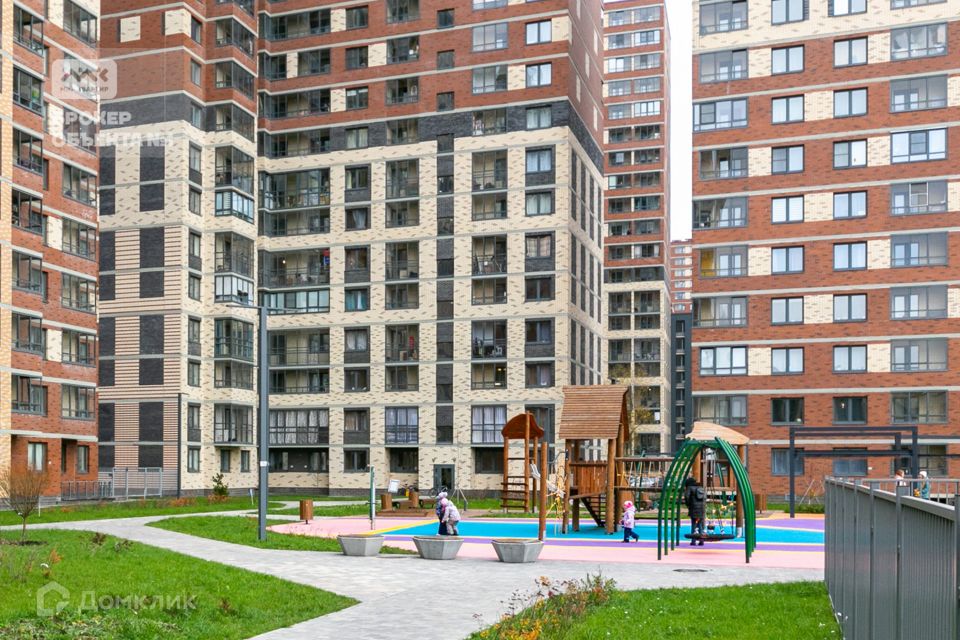 Продаётся 2-комнатная квартира, 61.7 м²