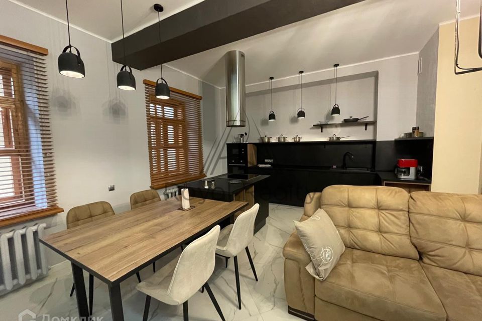 Сдаётся 3-комнатная квартира, 112 м²