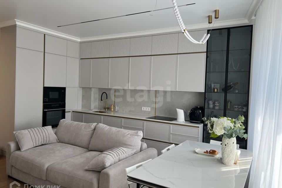 Продаётся 4-комнатная квартира, 92 м²