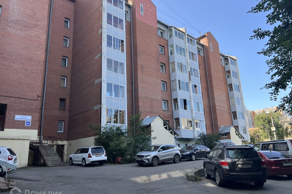 Сдаётся 1-комнатная квартира, 49.3 м²