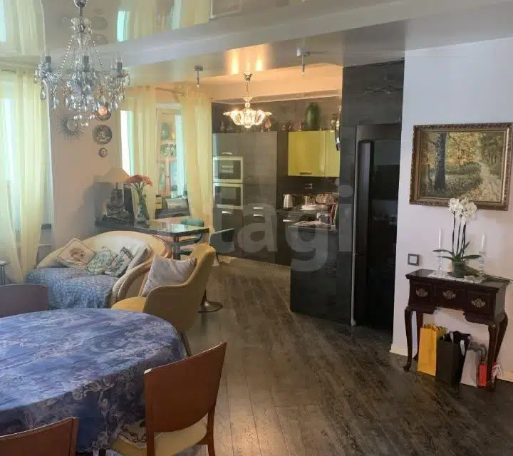 Продаётся 3-комнатная квартира, 78.2 м²