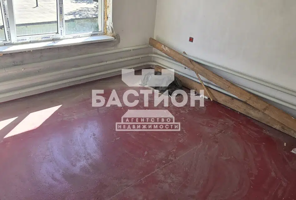 Продаётся 3-этажный дом, 300 м²