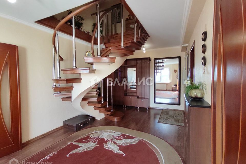 Продаётся 6-комнатная квартира, 135.6 м²