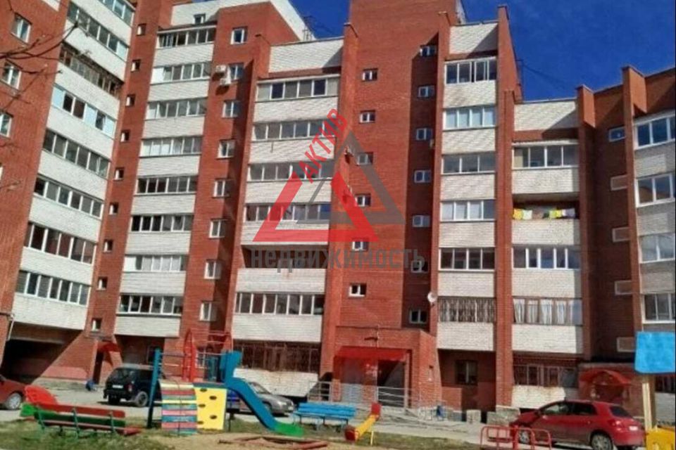 Продаётся 4-комнатная квартира, 138.8 м²