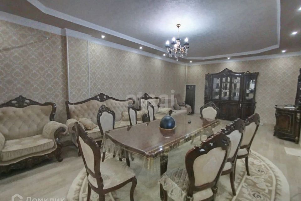 Продаётся 2-комнатная квартира, 97 м²