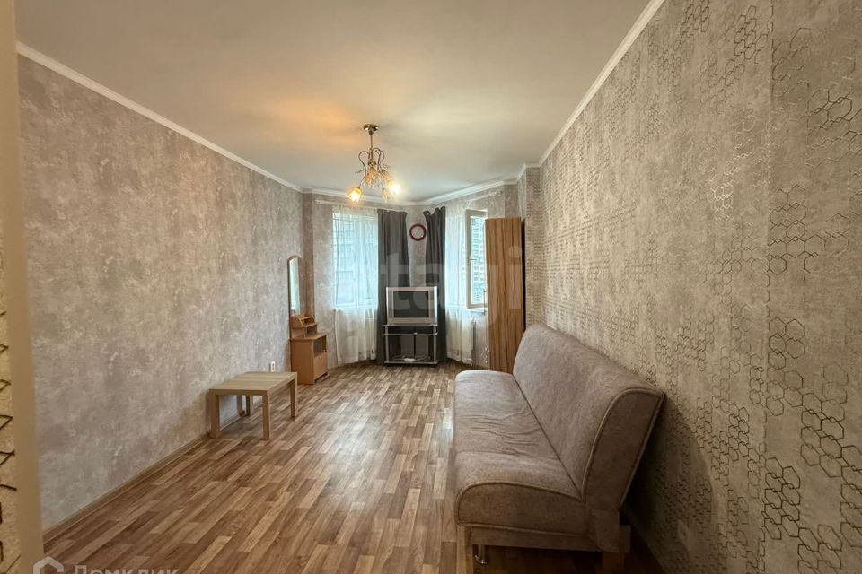 Продаётся 1-комнатная квартира, 37.2 м²