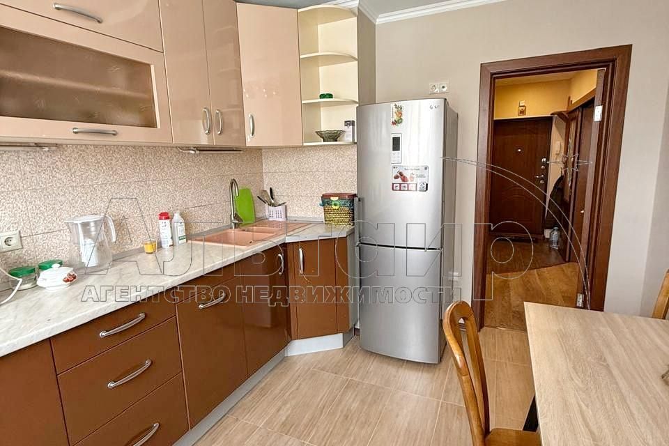 Сдаётся 2-комнатная квартира, 72 м²