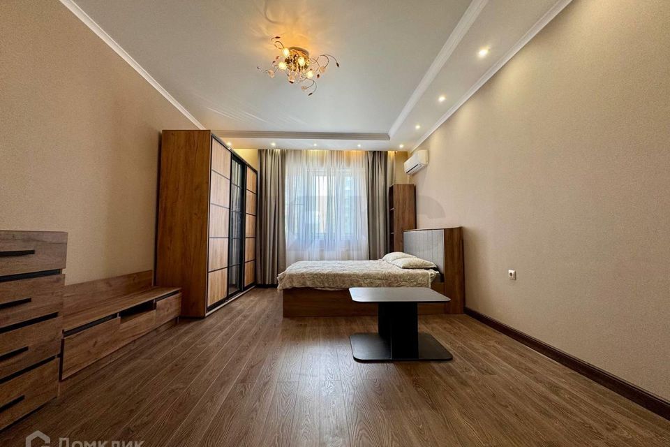 Продаётся 1-комнатная квартира, 52 м²