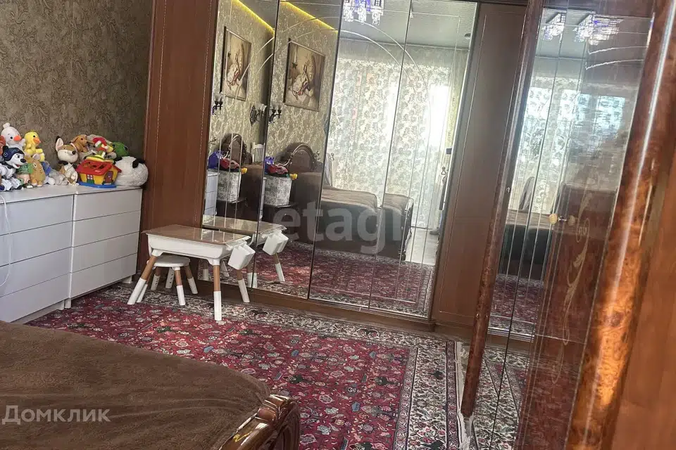 Продаётся 1-комнатная квартира, 49.2 м²
