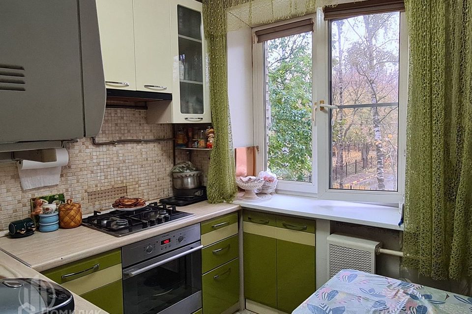 Продаётся 3-комнатная квартира, 55.9 м²