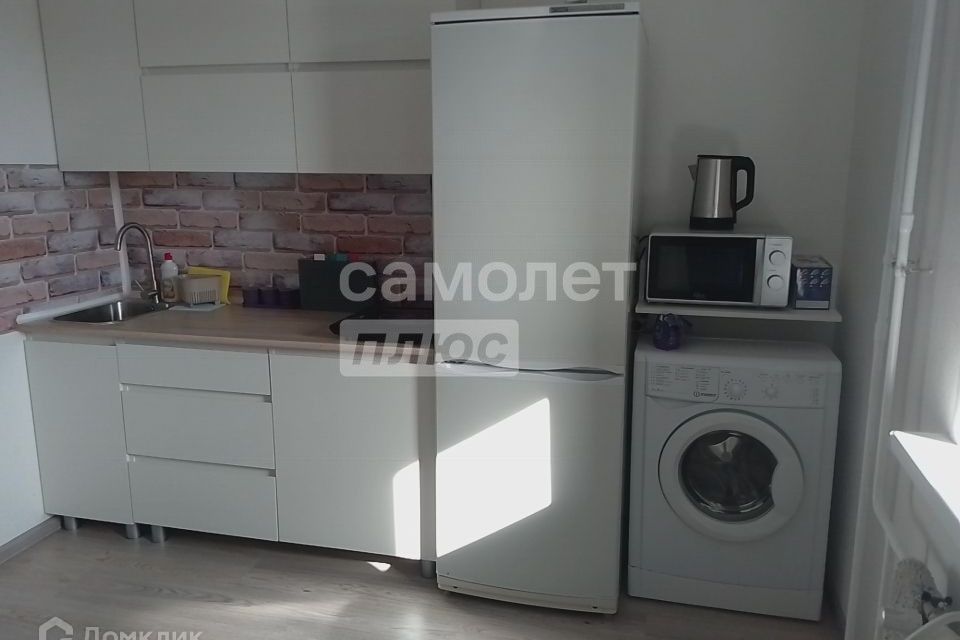 Сдаётся 1-комнатная квартира, 42 м²