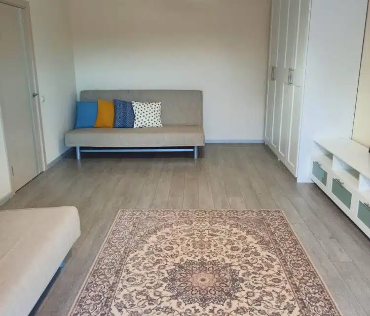 Продаётся 1-комнатная квартира, 49.3 м²