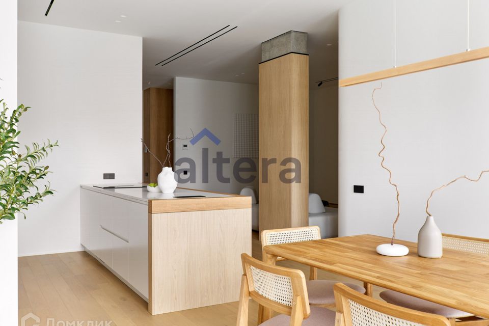 Продаётся 2-комнатная квартира, 90.2 м²