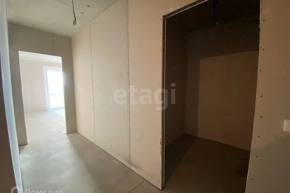 Продаётся 3-комнатная квартира, 102.1 м²