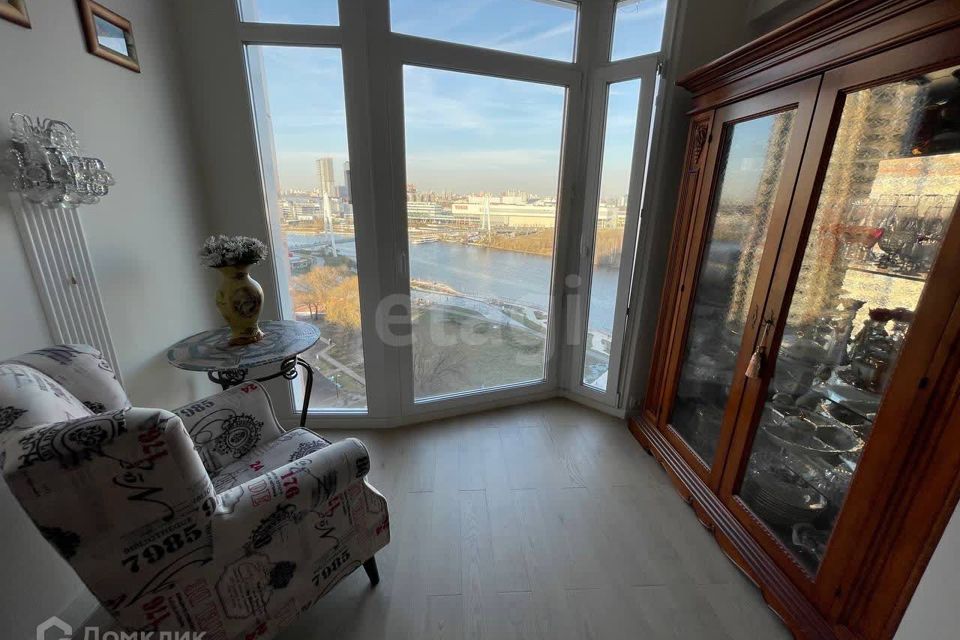 Продаётся 4-комнатная квартира, 100 м²