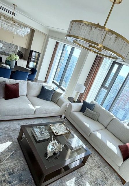 Продаётся 4-комнатная квартира, 143 м²