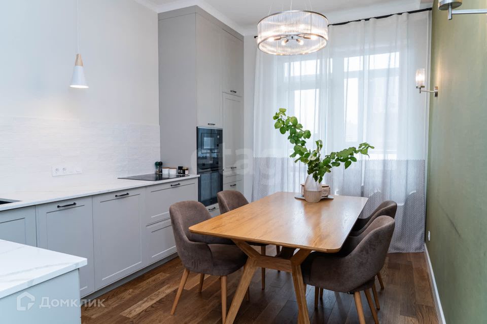 Продаётся 2-комнатная квартира, 68.4 м²