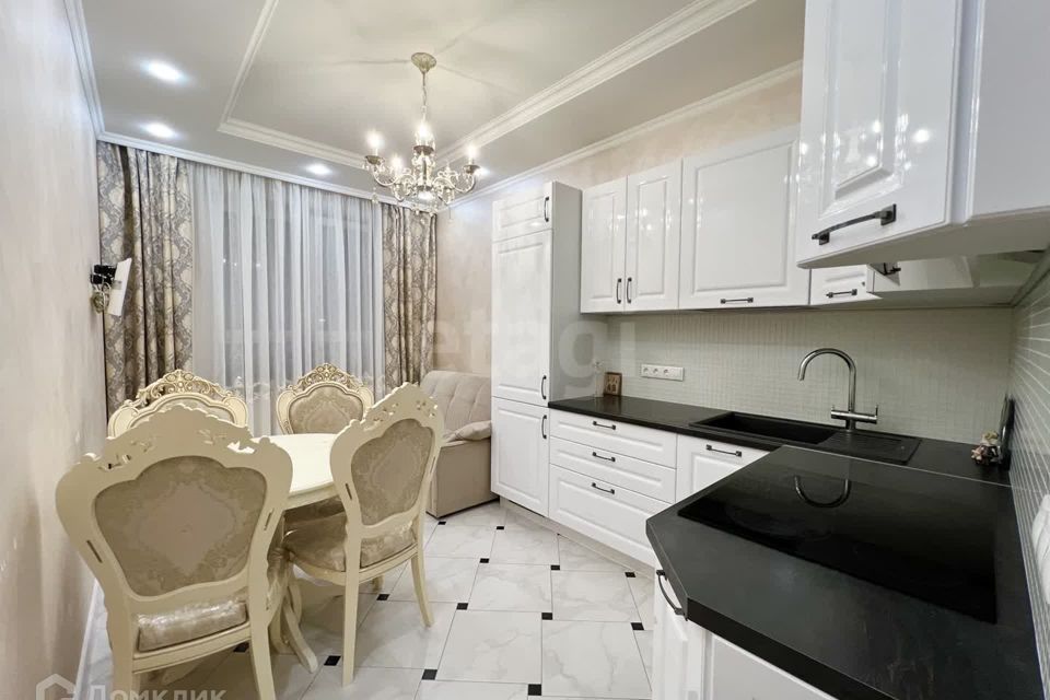 Продаётся 1-комнатная квартира, 38 м²
