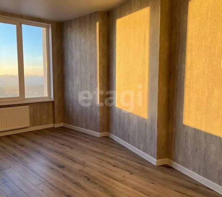 Продаётся 1-комнатная квартира, 42 м²