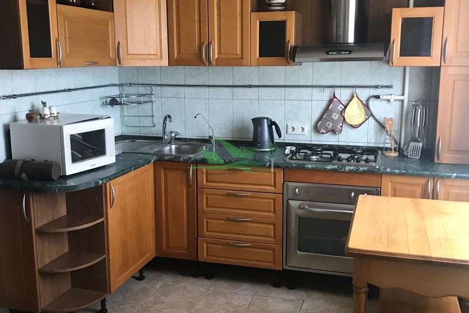 Продаётся 4-комнатная квартира, 83.8 м²