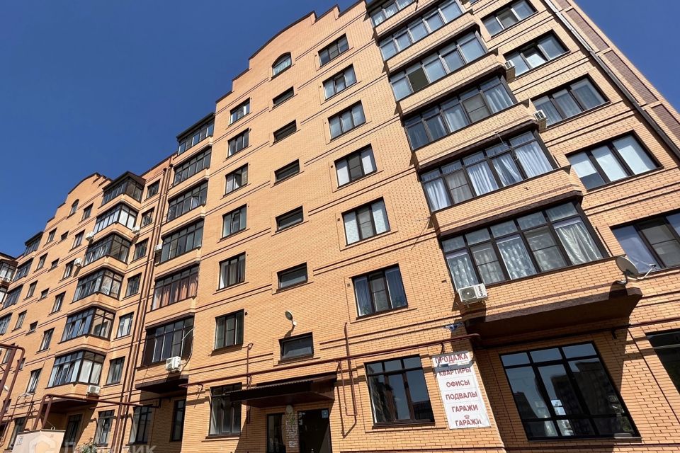 Продаётся 3-комнатная квартира, 104 м²
