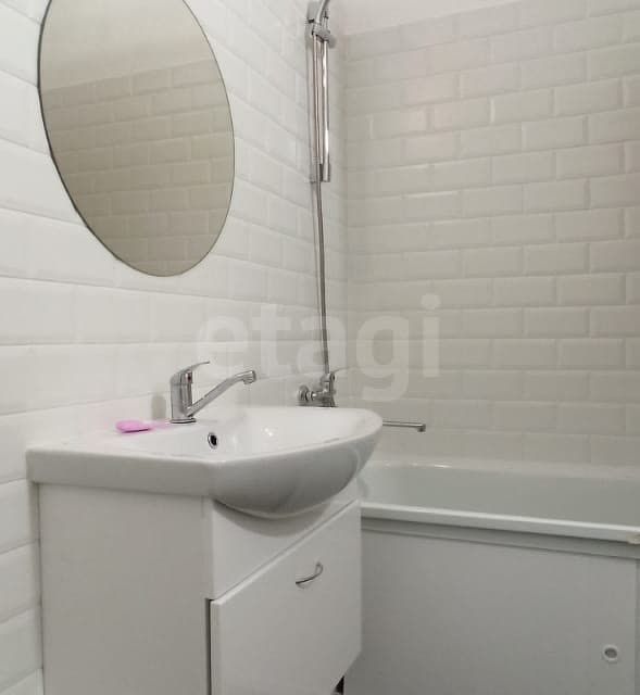 Сдаётся 1-комнатная квартира, 47.6 м²
