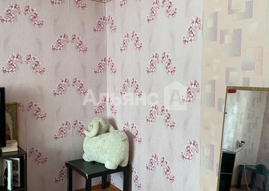 Продаётся 3-комнатная квартира, 61.5 м²