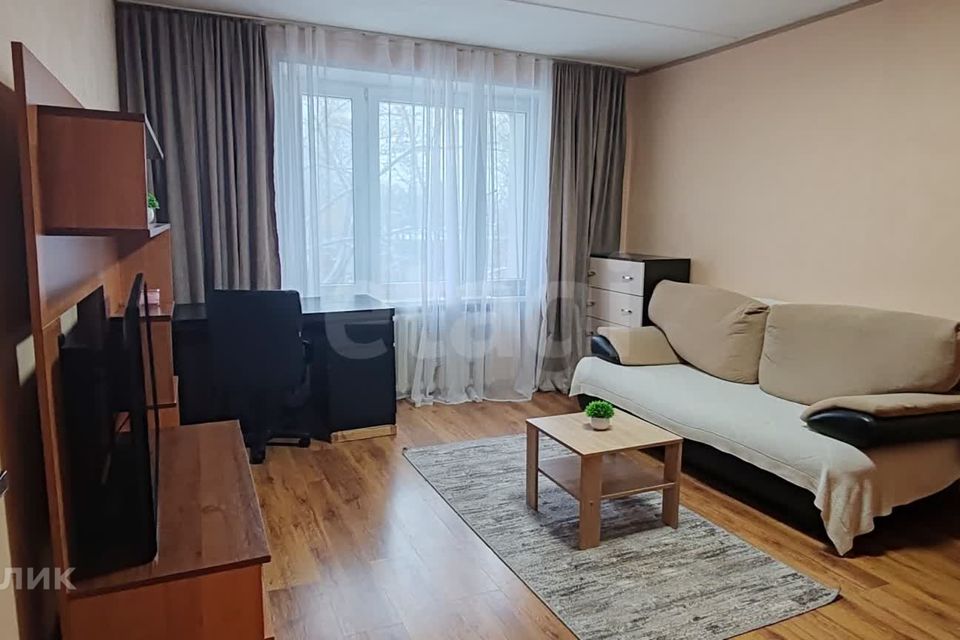 Продаётся 1-комнатная квартира, 35.4 м²