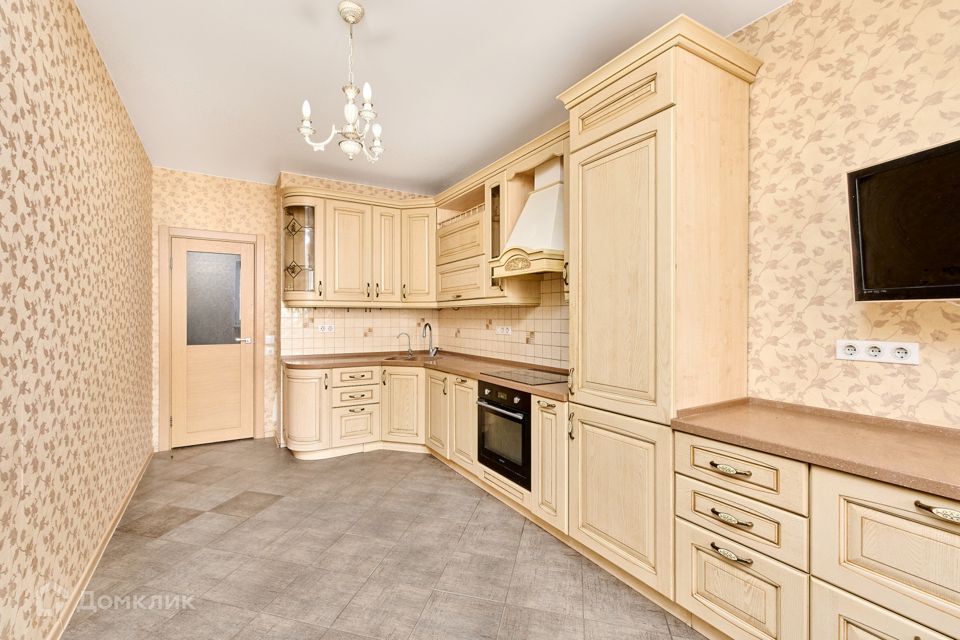 Продаётся 2-комнатная квартира, 65 м²